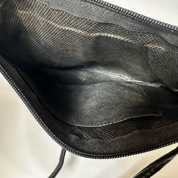 Vintage Uruguay Black Crossbody Bag with Multicolor Stripe Detail - Picture 6 of 6